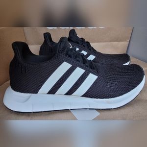 Adidas size 9 women slip on sneaker